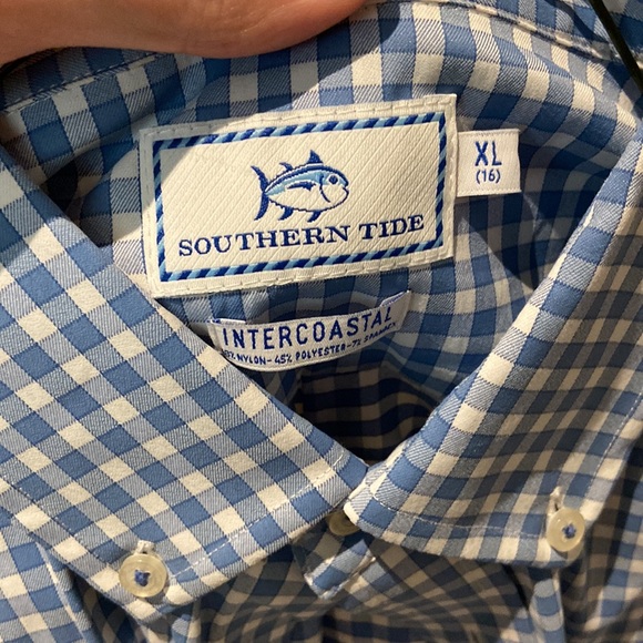 Southern Tide button down - Picture 3 of 3